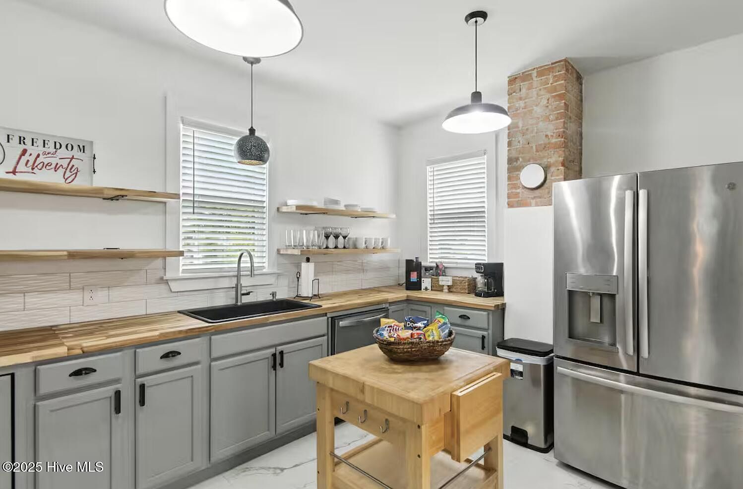 906 N Road St Elizabeth City, NC 27909 | Single Family