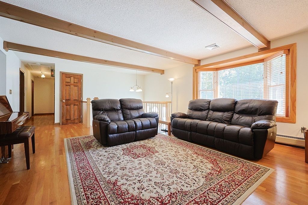 6 Weetamoe Dr Assonet, MA 02702 | Single Family