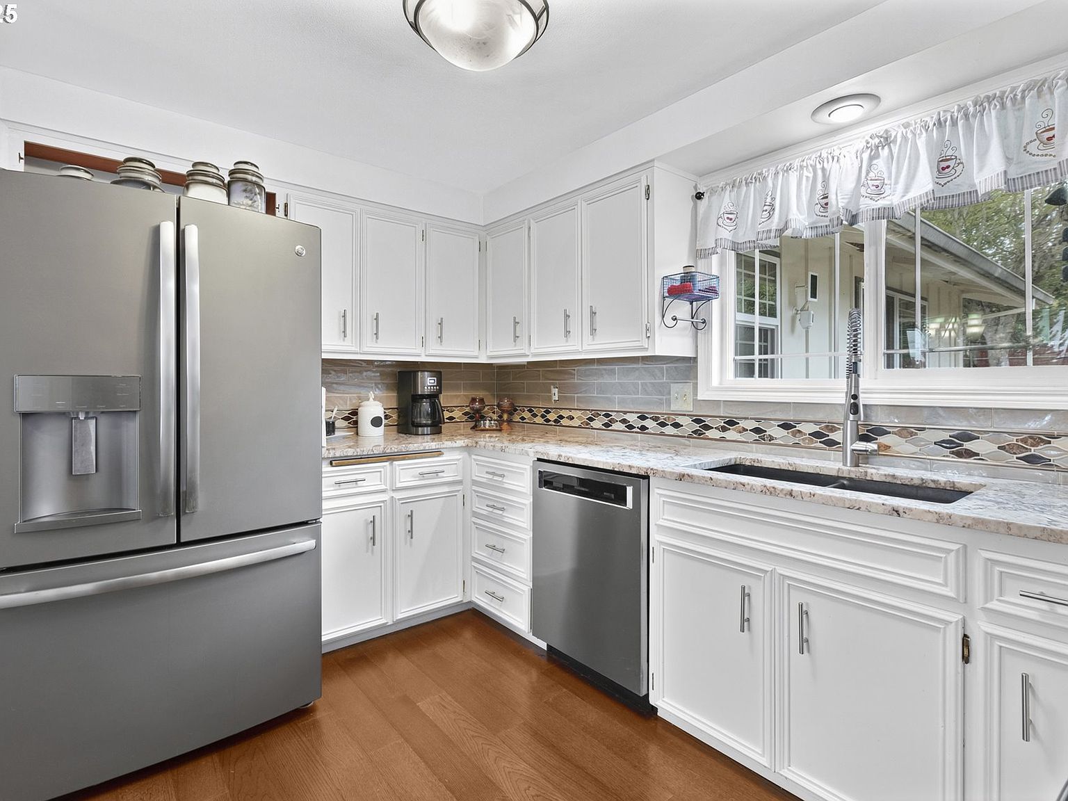 1910 Hawkins Ln Eugene, OR 97405 | Single Family