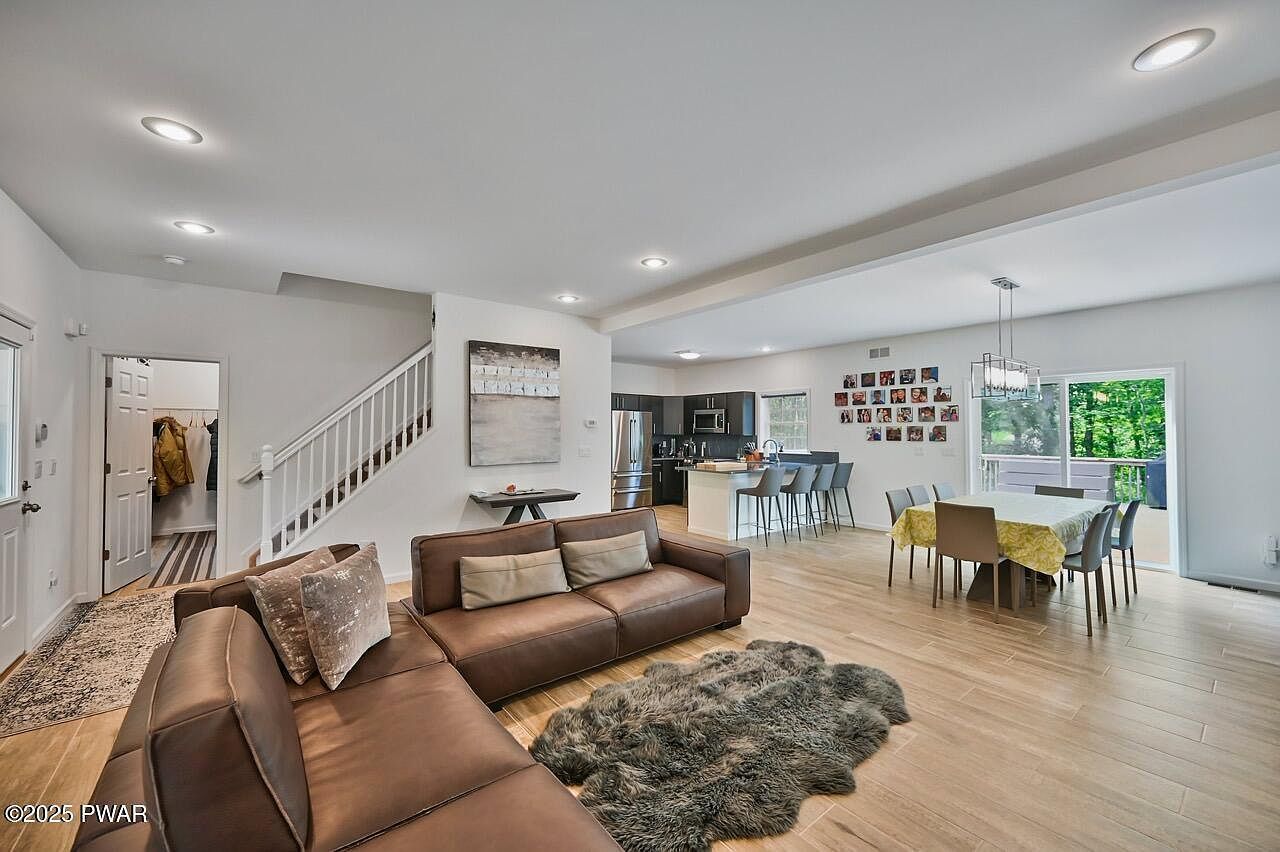 128 Robin Way Lackawaxen, PA 18435  | Single Family