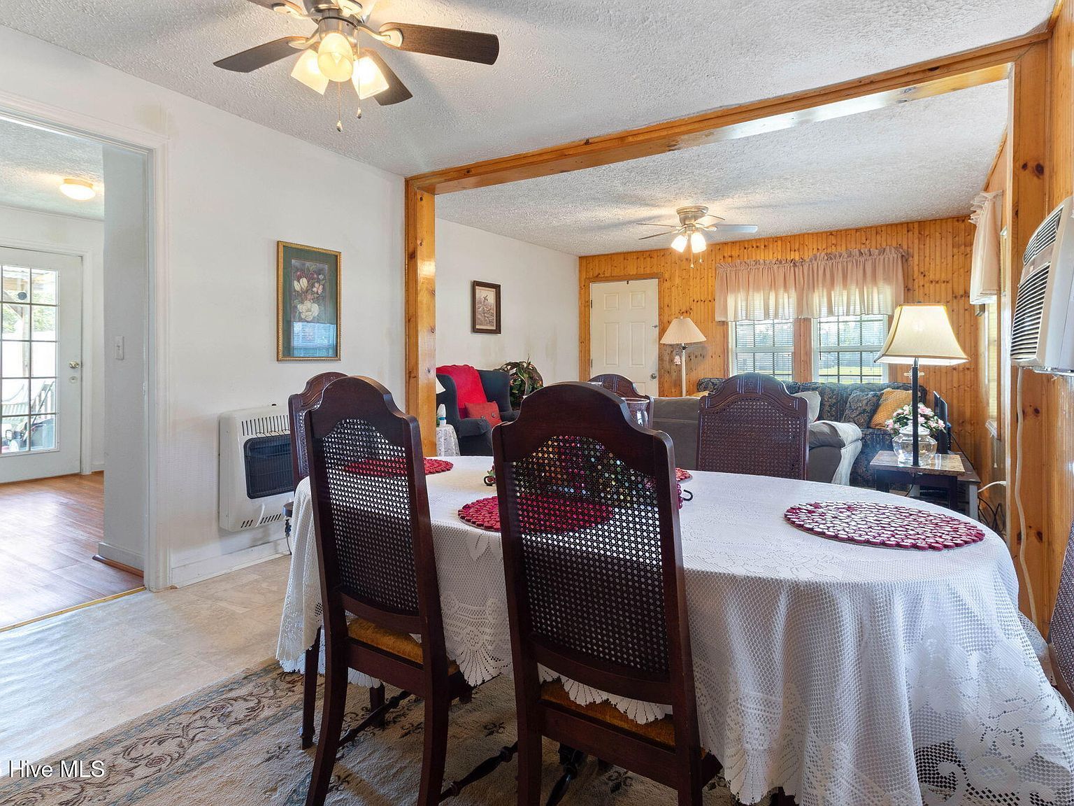 410 Elizabethtown Rd Bladenboro, NC 28320  | Single Family