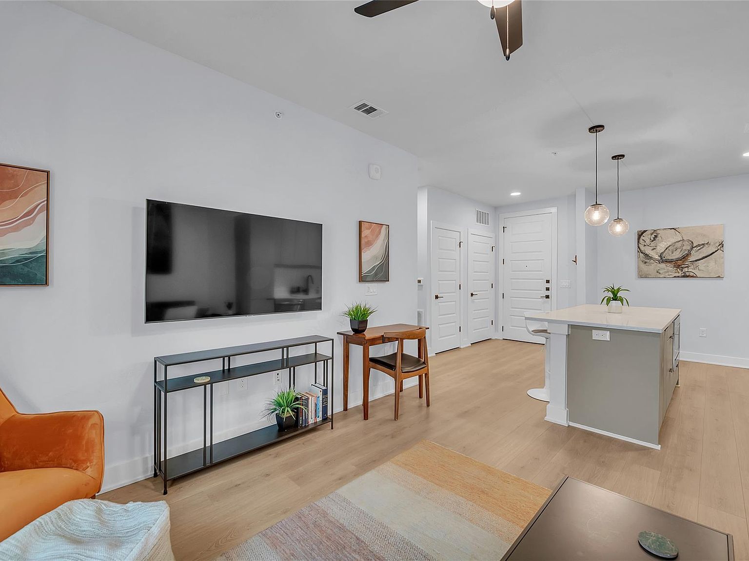 2500 Longview St #217 Austin, TX 78705  | Condominium