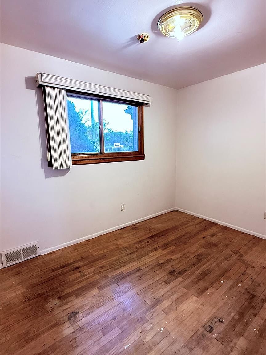 22332 Avon St Saint Clair Shores, MI 48082  | Single Family