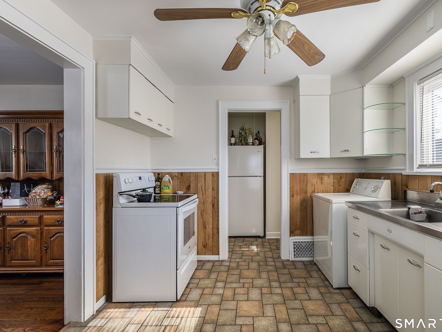 61 Astoria Ave Bridgeport, CT 06604  | Single Family