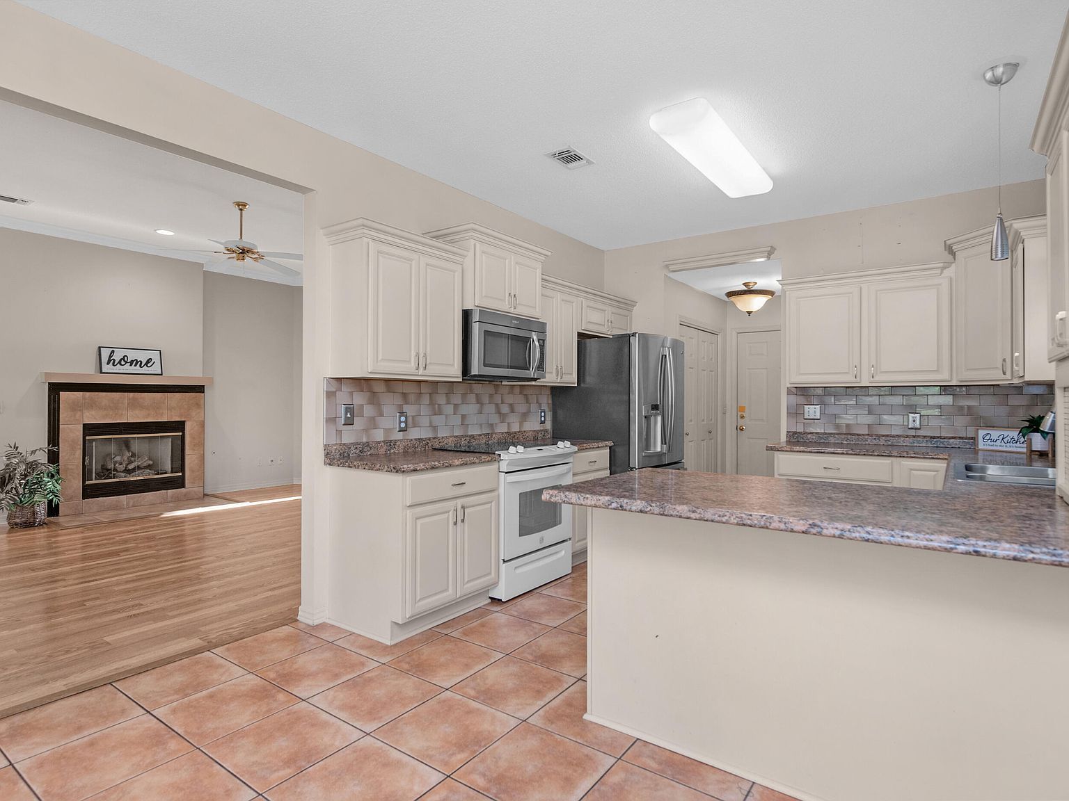 924 Shalimar Point Dr Shalimar, FL 32579  | Single Family