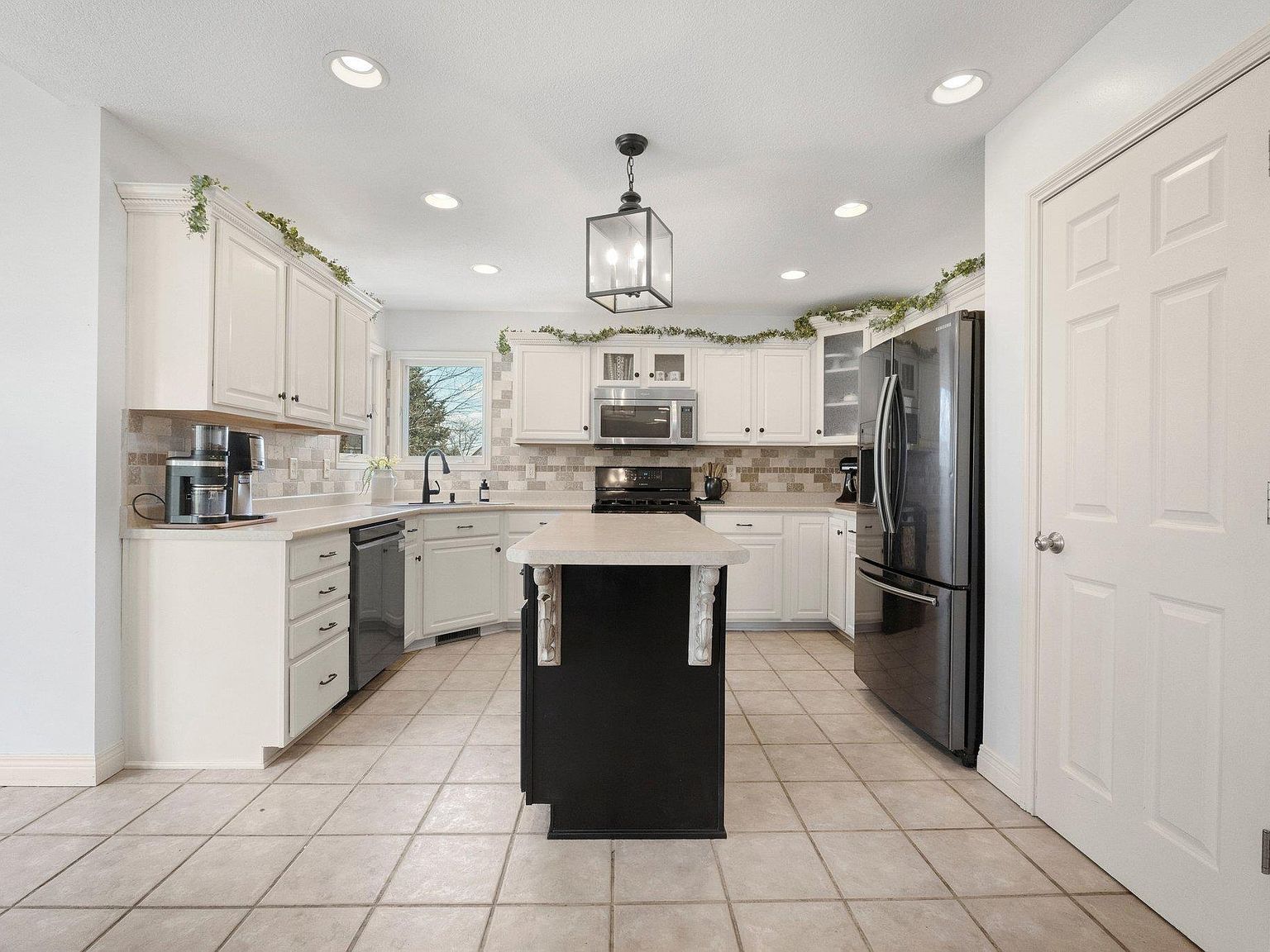 10235 Consta Verde Cmns Leo, IN 46765 | Single Family