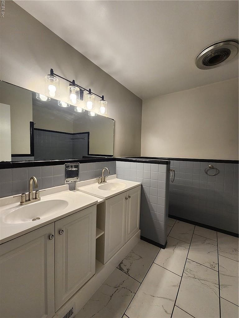 5008 Garner Ave Portsmouth, VA 23703  | Single Family