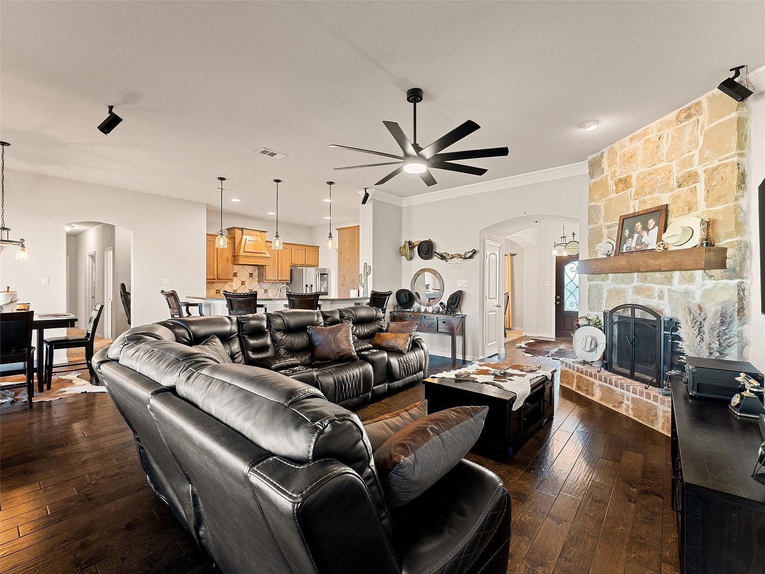 109 Highland Hills Blvd Decatur, TX 76234 | Single Family