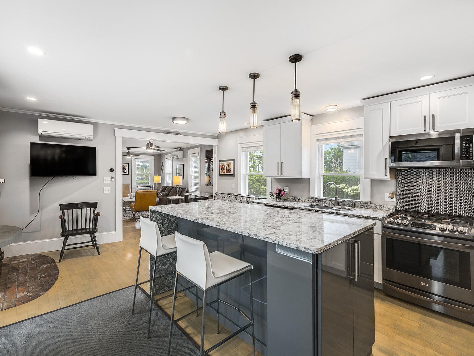 15 Center St Provincetown, MA 02657  | Single Family