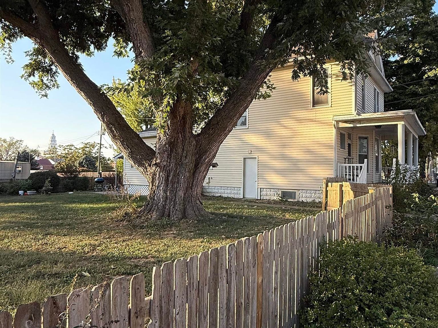 215 S Barnett St Nauvoo, IL 62354 | Single Family