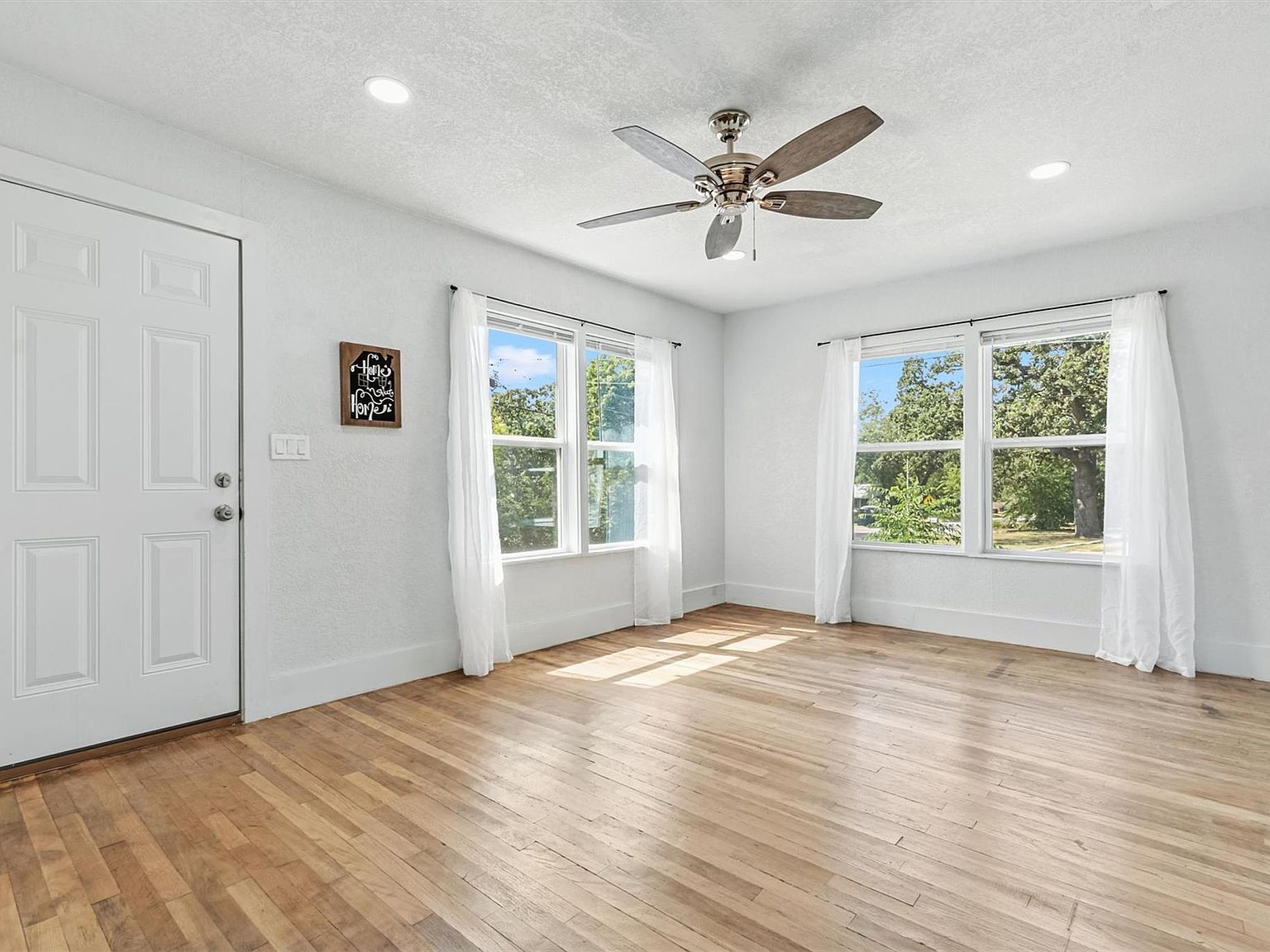 409 N Vanderveer St Burnet, TX 78611 | Single Family