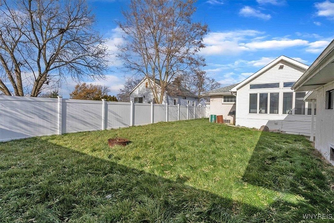 2965 Jerauld Ave Niagara Falls, NY 14305 | Single Family