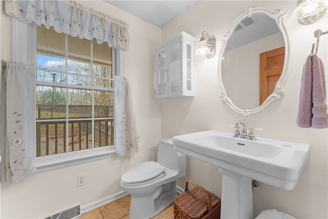 129 Sawmill Ln Renfrew, PA 16053 | Single Family