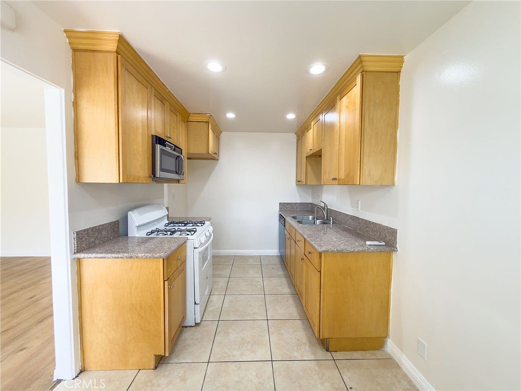 3030 Vineland Ave APT 3 Baldwin Park, CA 91706  | Condominium