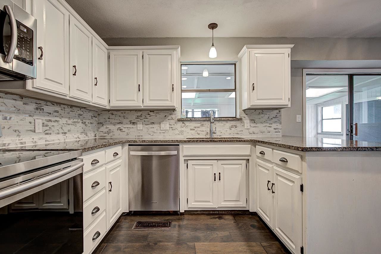 1407 Sun Rise Dr Enid, OK 73703  | Single Family