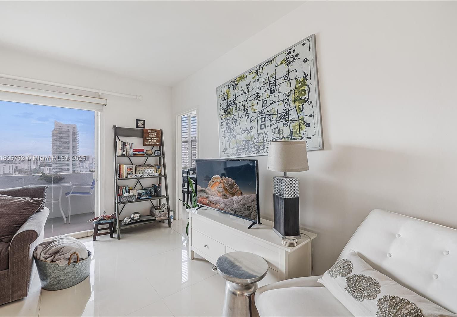 3 Island Ave APT 14A Miami Beach, FL 33139  | Condominium