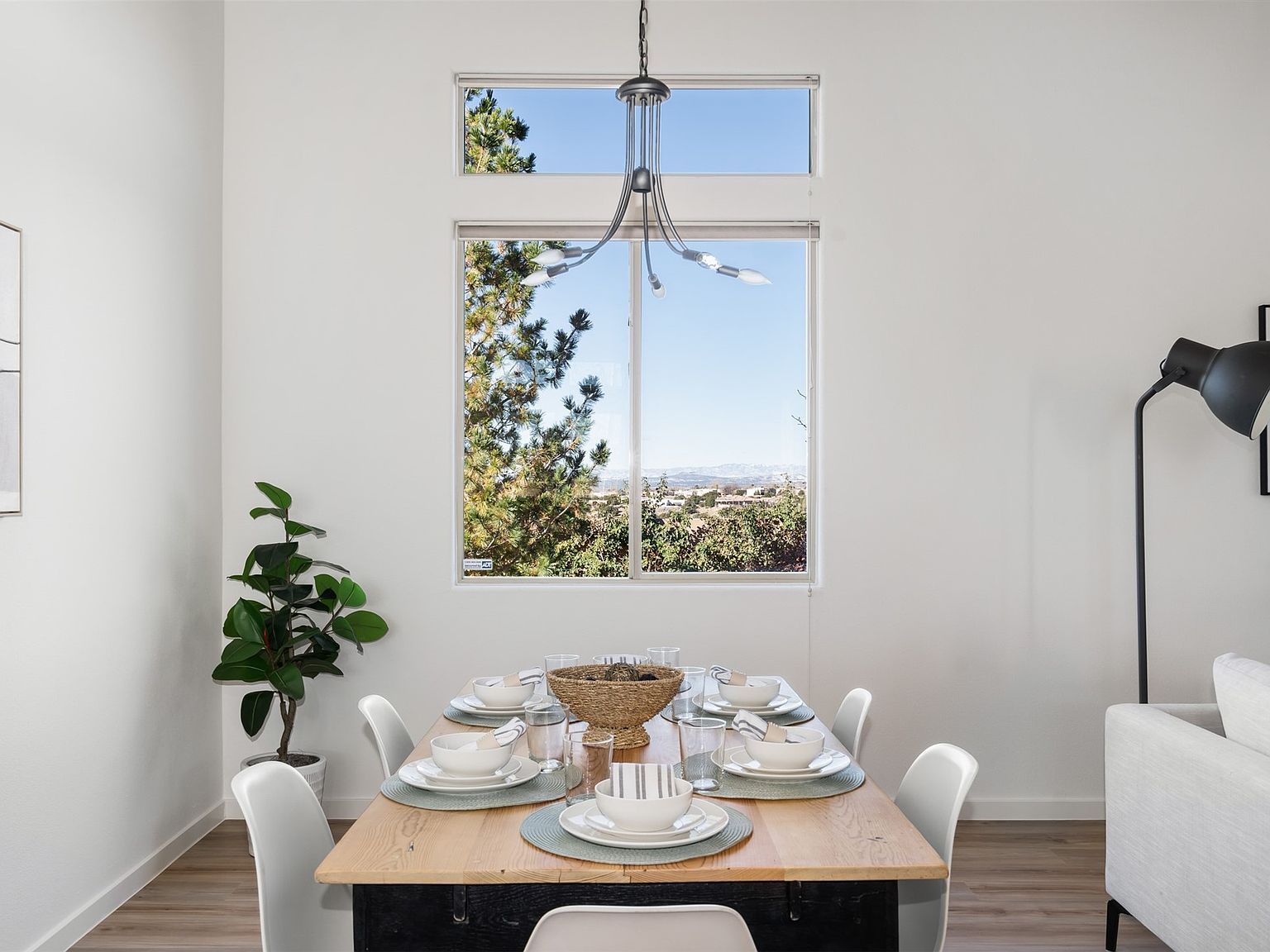 15 E Chili Line Rd Santa Fe, NM 87508  | Single Family