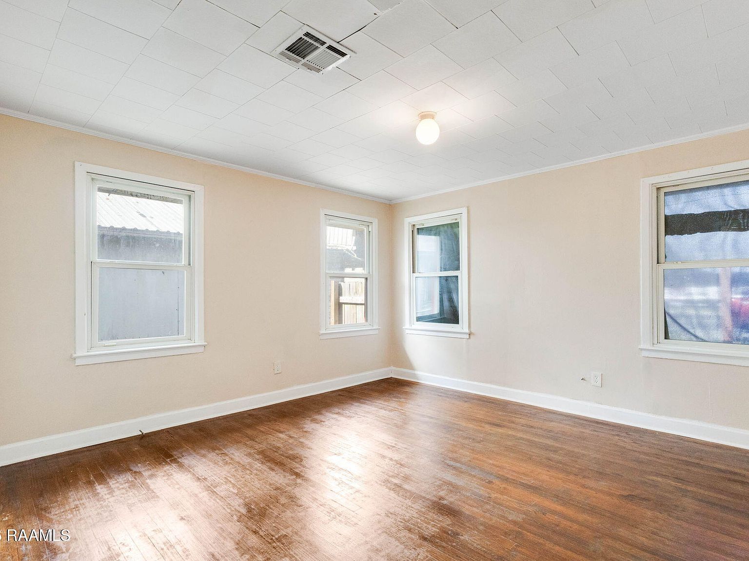 2112 Carmel Dr Lafayette, LA 70501 | Single Family