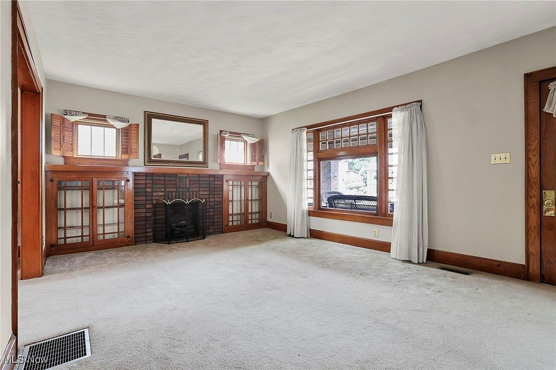 620 N 9th St Cambridge, OH 43725  | Single Family