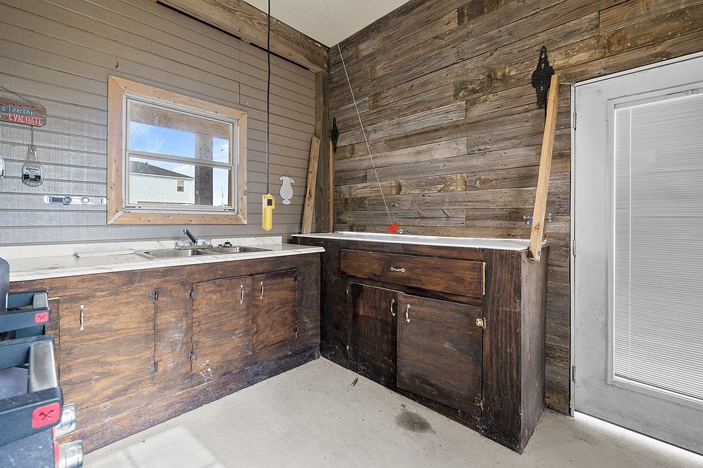 520 Palmetto Point Rd Rockport, TX 78382 | Single Family