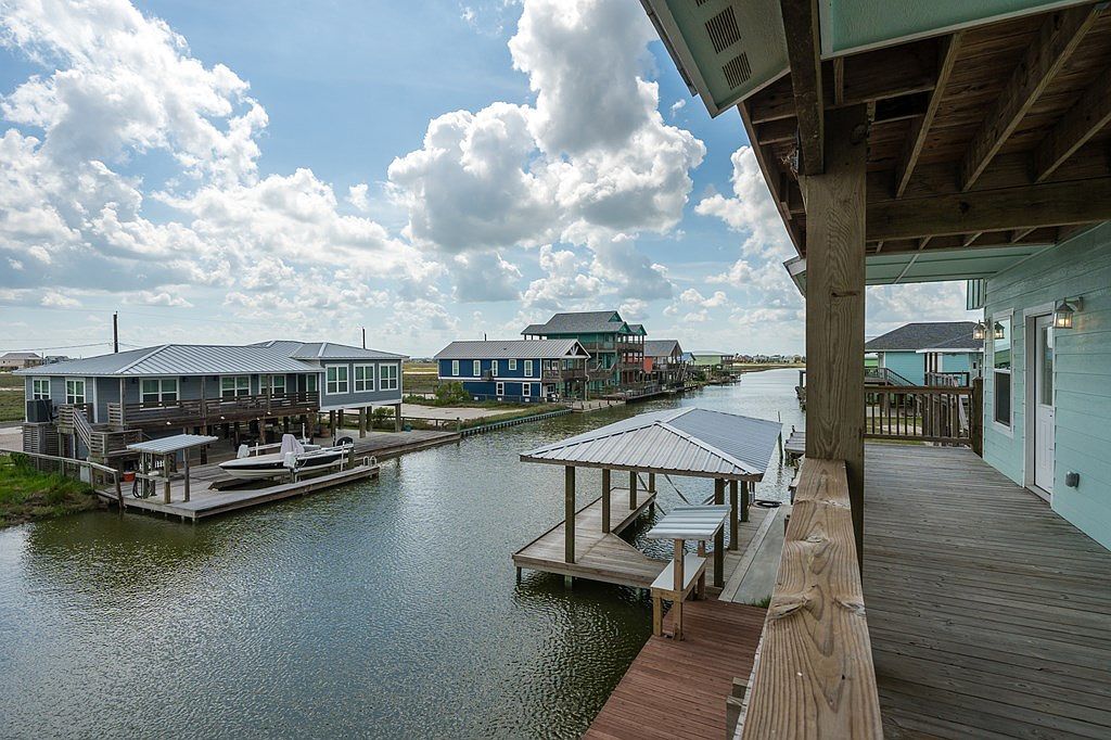 125 Belaire Dr Rockport, TX 78382  | Single Family