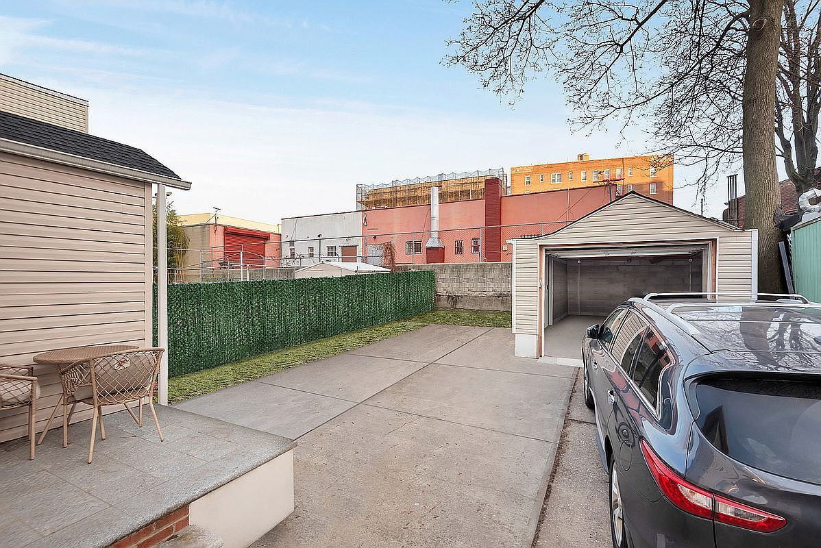 4810 Osgood St UNIT 1 Bronx, NY 10470  | Single Family