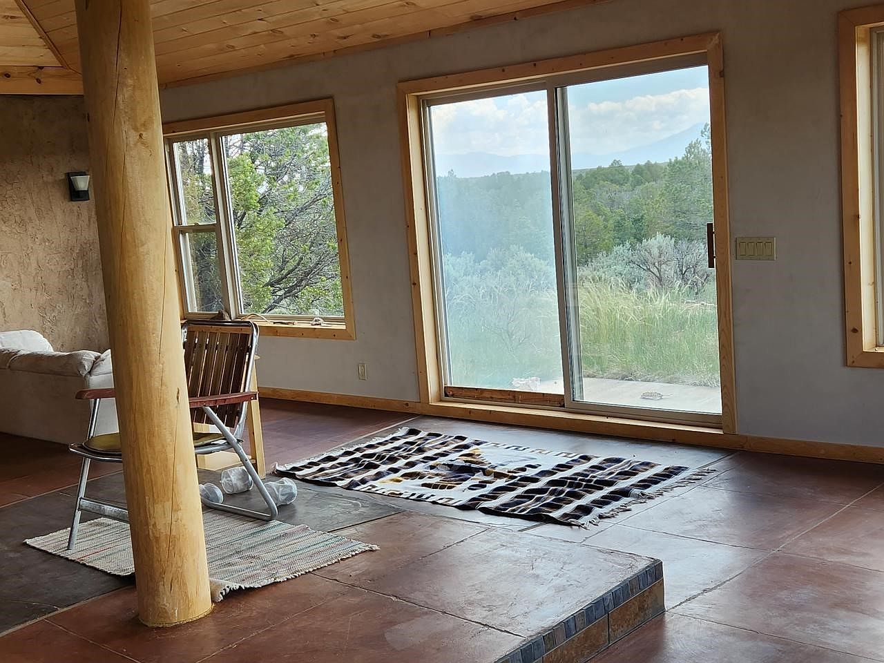 17 Aquaje Cres Ranchos De Taos, NM 87557  | New build