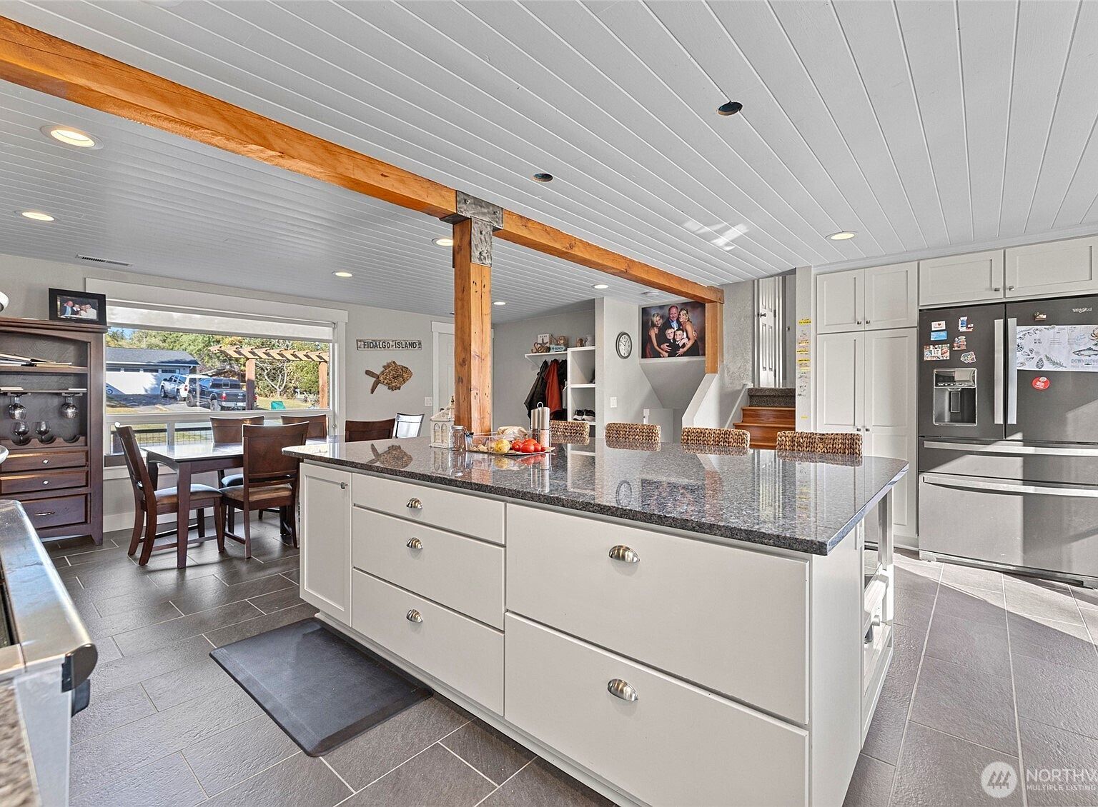 1607 B Ave Anacortes, WA 98221  | Single Family