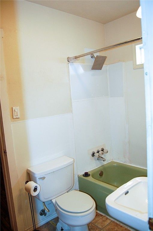 201 S Alta Vista St Beeville, TX 78102 | Single Family