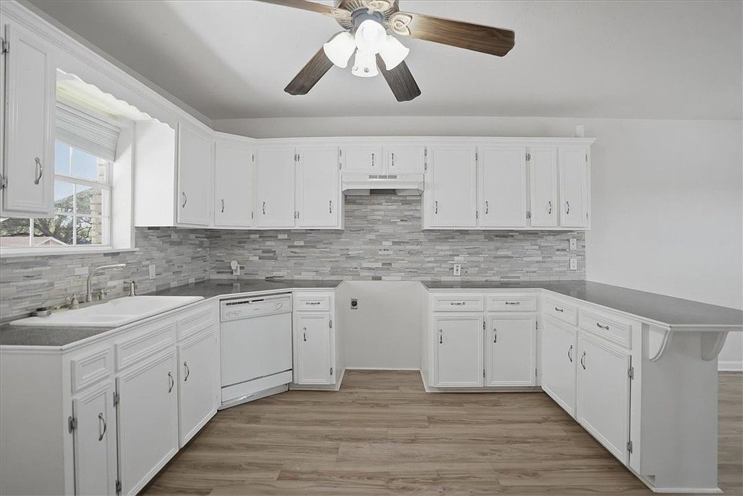 1601 Owens Ave Three Rivers, TX 78071 | Single Family