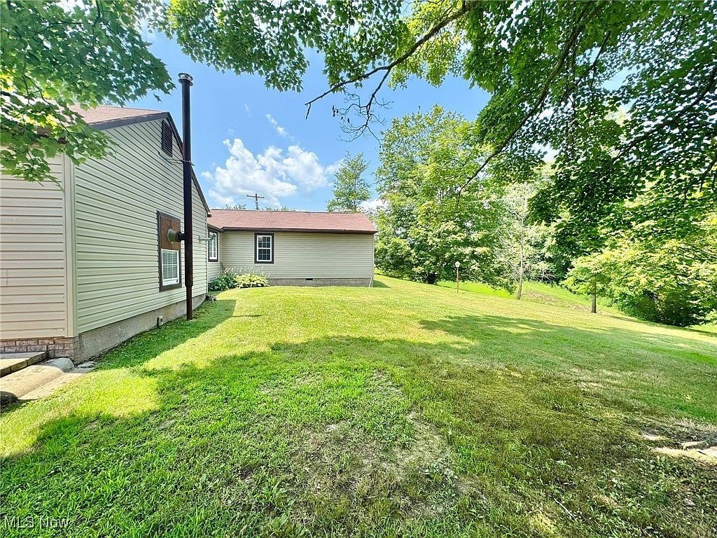 33 Knight Ln Grantsville, WV 26136  | Single Family