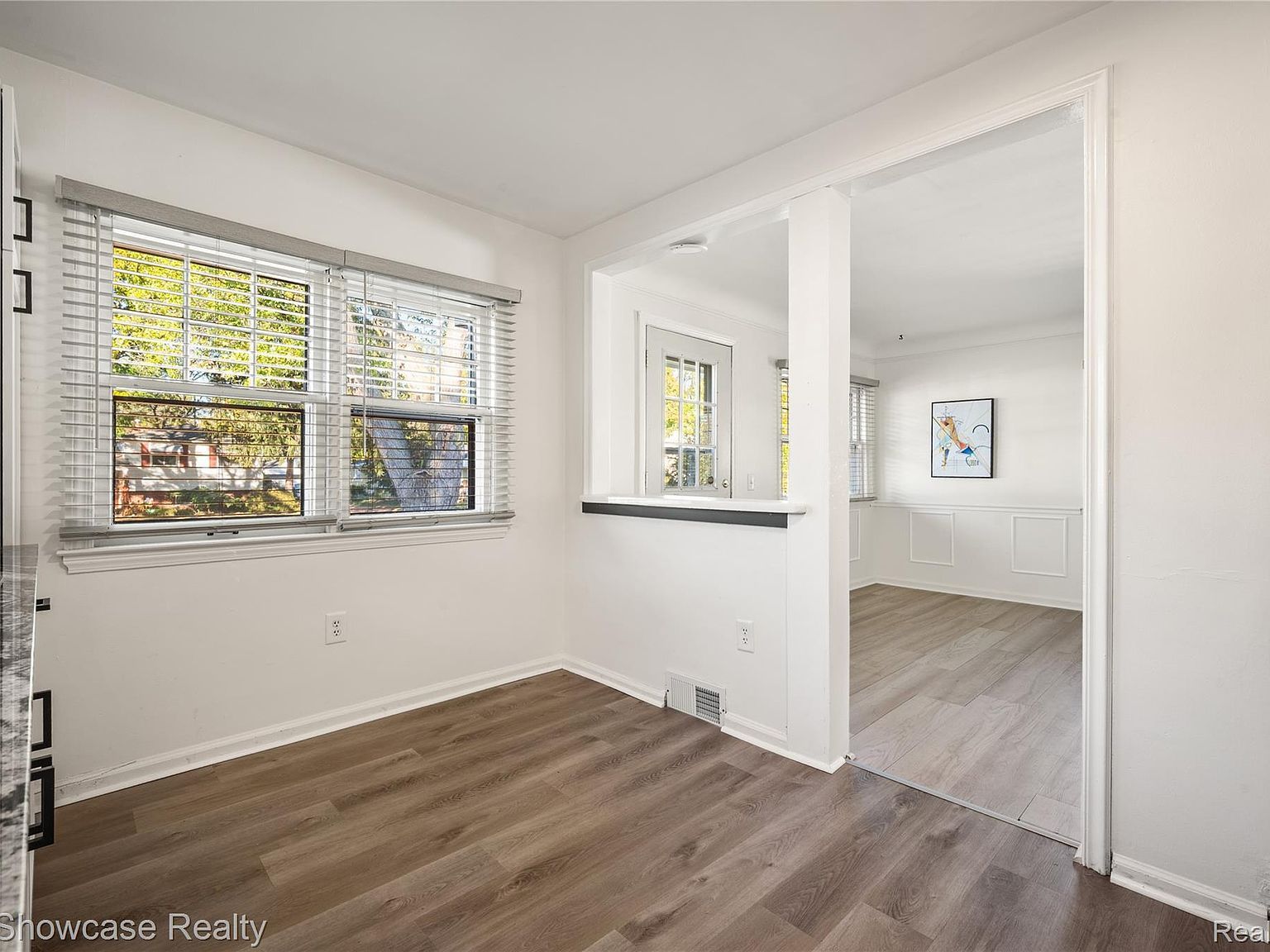 20352 Beatrice St Livonia, MI 48152  | Single Family