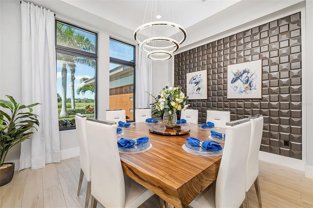 3236 Founders Club Dr Sarasota, FL 34240 | Single Family