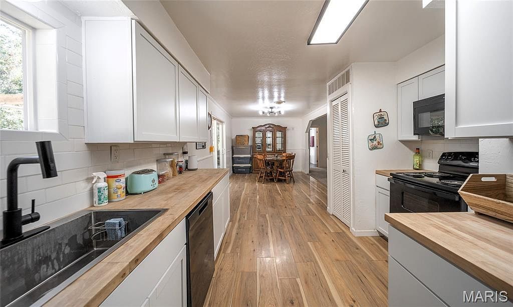 22780 Ranger Dr Lebanon, MO 65536  | Single Family