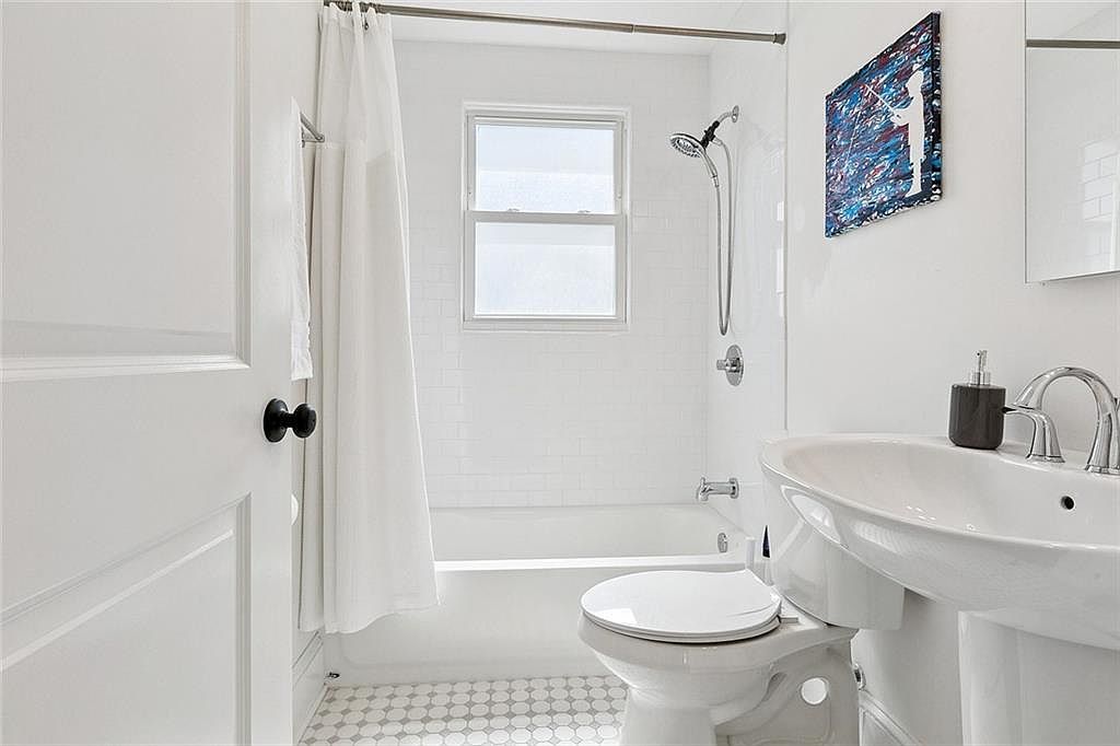 4718 Constance St New Orleans, LA 70115  | Single Family