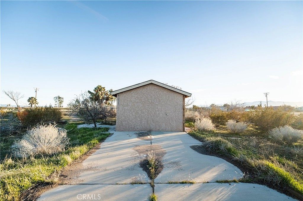 10374 Olivine Rd Victorville, CA 92392 | New build