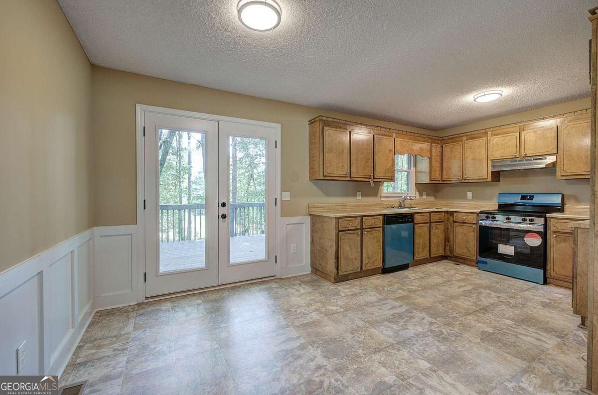 17 W Ridge Dr SE Cartersville, GA 30121 | Single Family