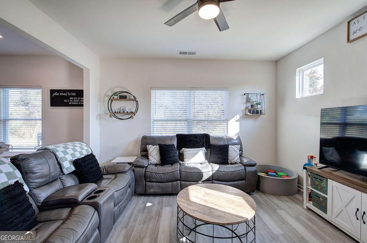 10 Eagle Dr NW Rome, GA 30165  | Single Family