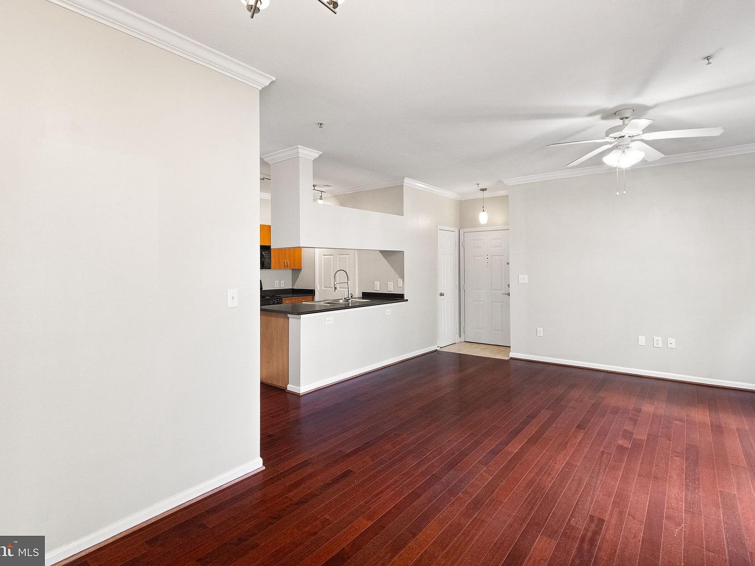 19625 Galway Bay Cir APT 103 Germantown, MD 20874 | Condominium