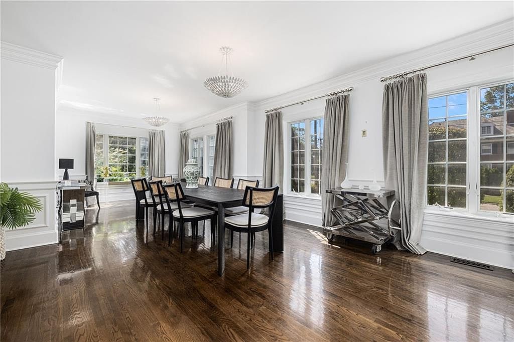 140 Freeman Pkwy Providence, RI 02906  | Single Family