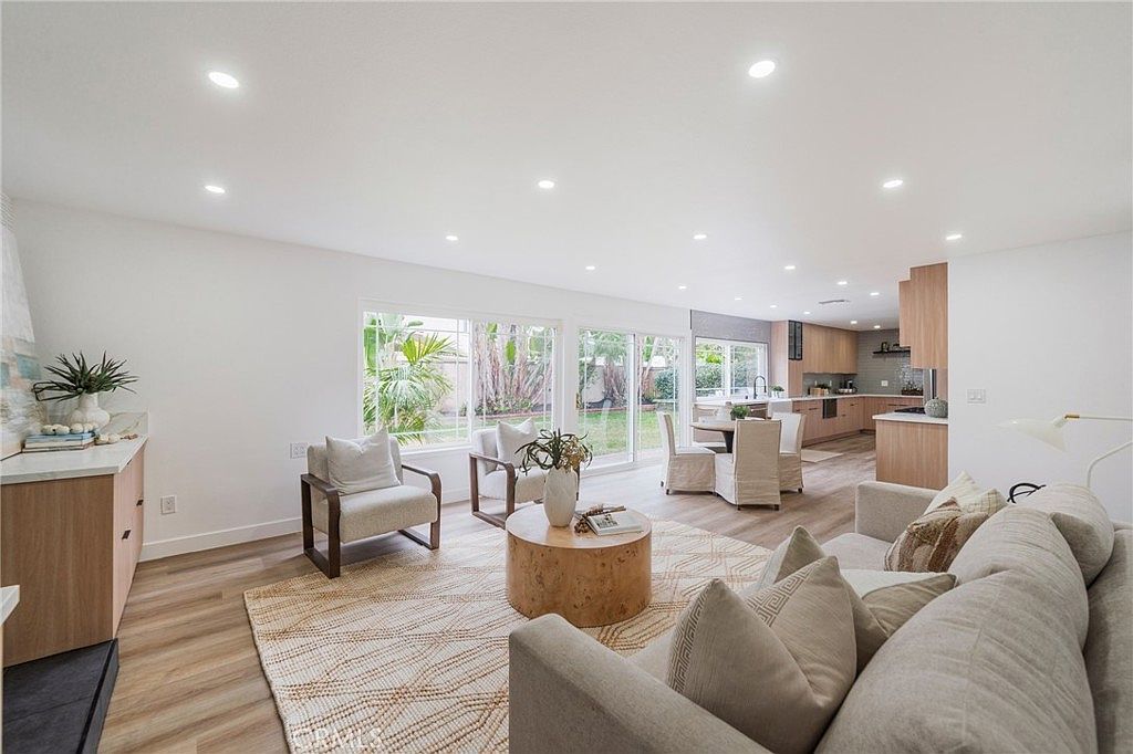 9562 Rockpoint Dr Huntington Beach, CA 92646  | Single Family