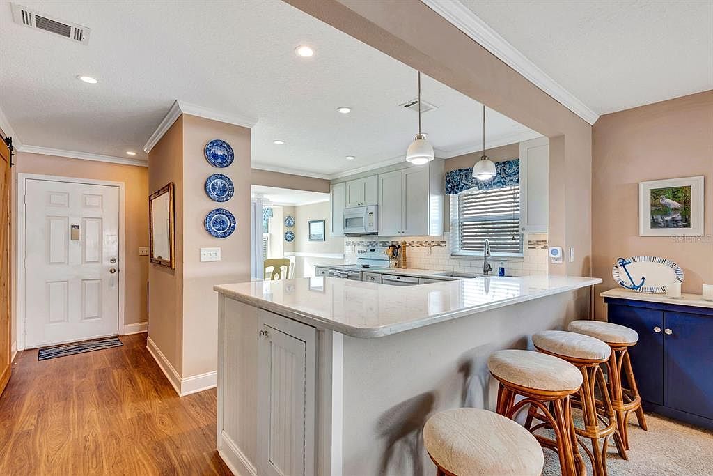 9421 Kingston Dr Bradenton, FL 34210 | Single Family