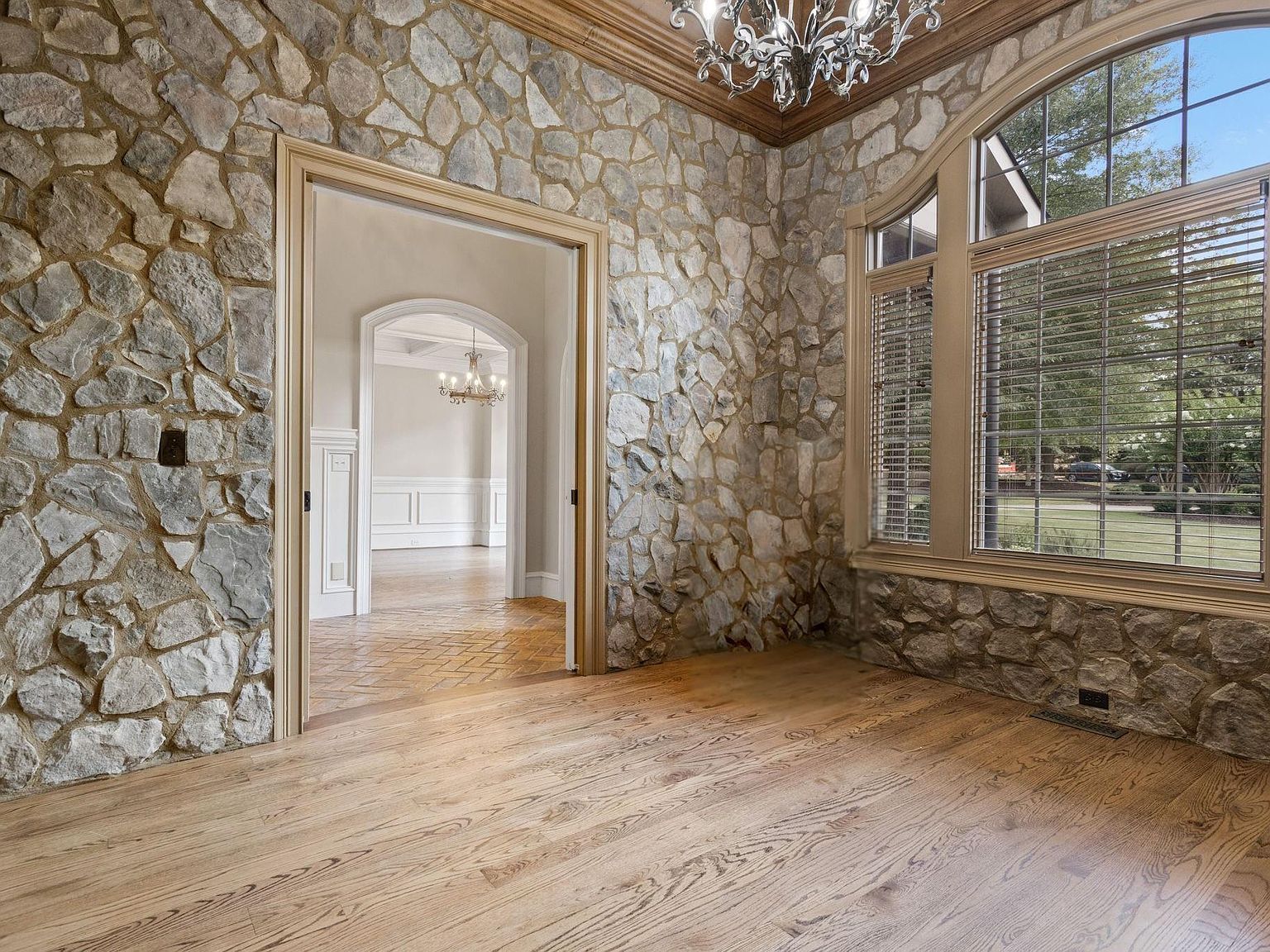 20 White Crescent Ln Simpsonville, SC 29681  | Single Family