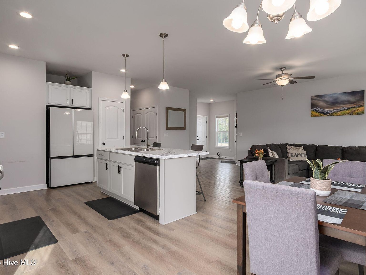 305 Gate Stone Ln Jacksonville, NC 28540 | Single Family