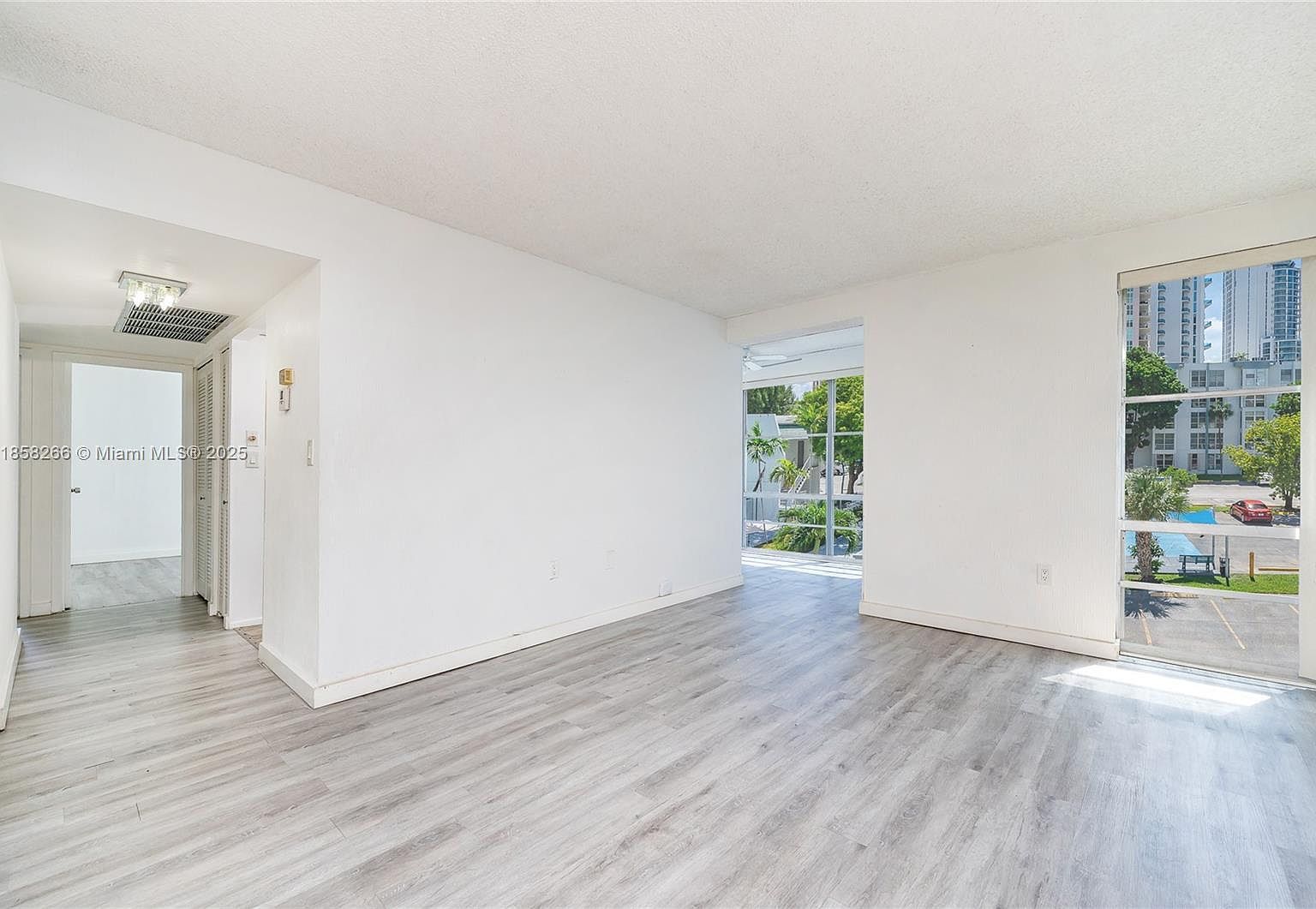 17570 Atlantic Blvd APT 318 Sunny Isles Beach, FL 33160 | Condominium