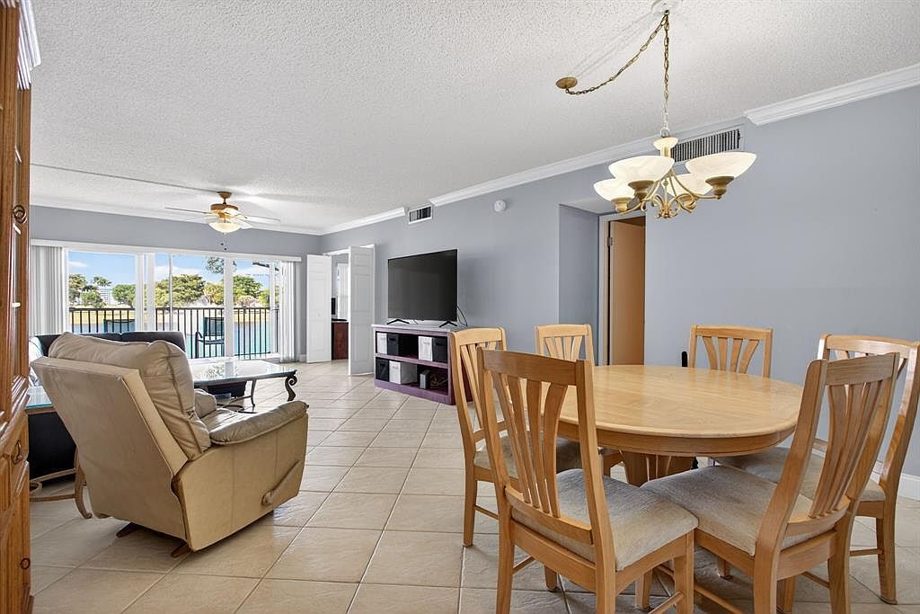 2801 N Palm Aire Dr APT 203 Pompano Beach, FL 33069  | Condominium