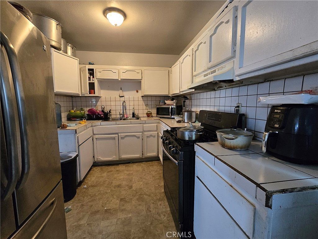 2004 Virginia St Bakersfield, CA 93305 | Single Family
