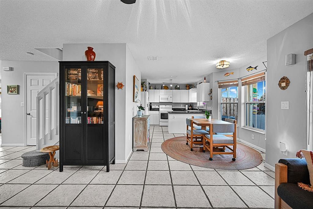 251 W Forest Oak Cir Davie, FL 33325  | New build