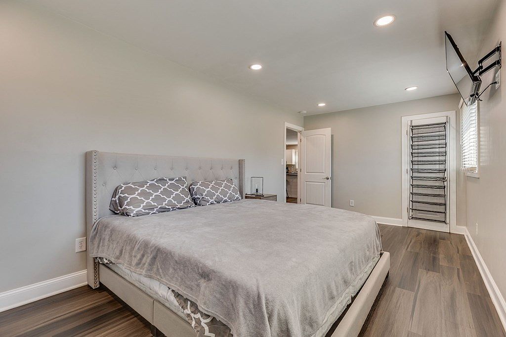 2413 Catherine St Bristol, VA 24201  | Single Family