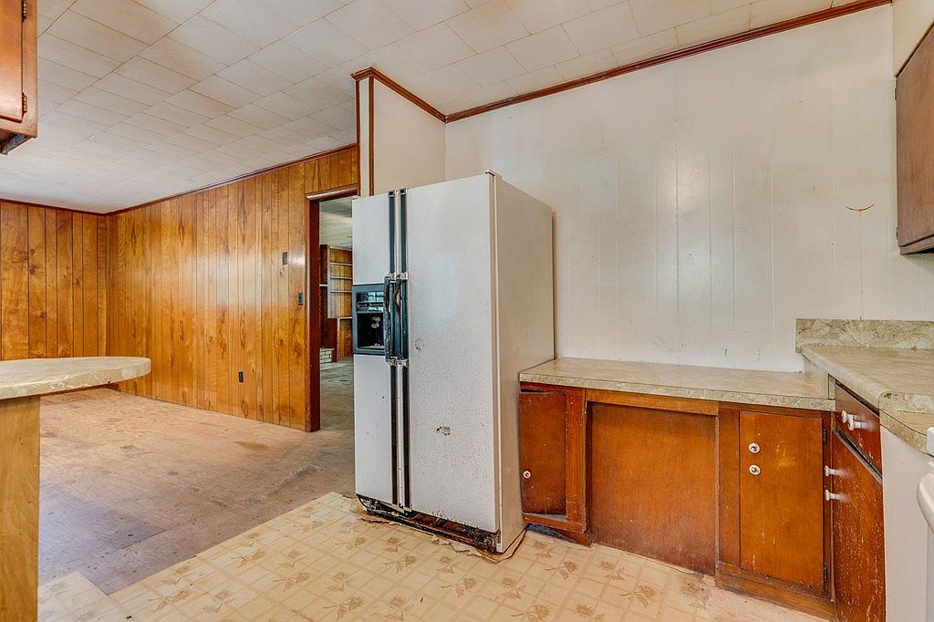 2967 Elkins Branch Rd Grundy, VA 24614 | Single Family